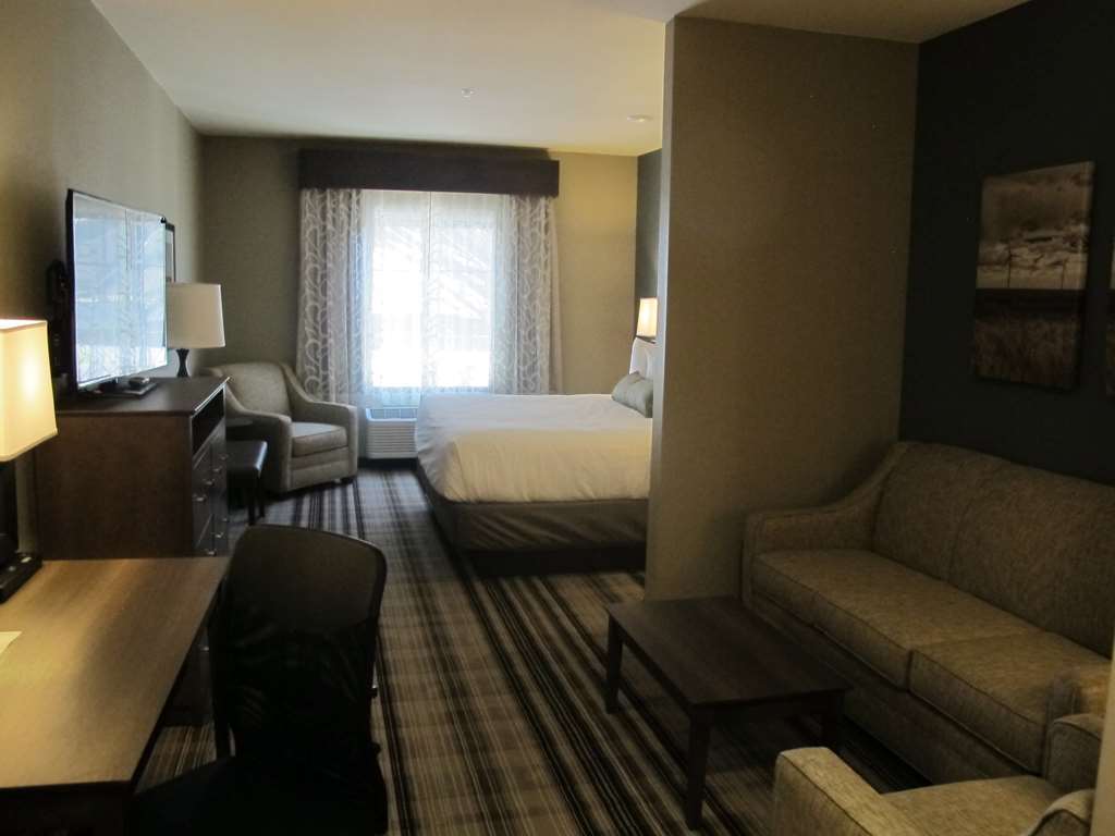 Best Western Plus Overland Fort Morgan